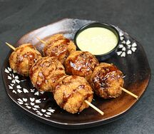 Куриные шашлычки в сухарях панко