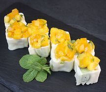 Фруктовый ролл с тайским манго