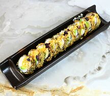 Темпура ролл с тофу и манго