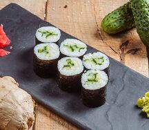 Ролл с огурцом