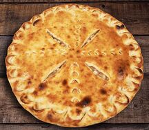 Пирог с яблоком и корицей