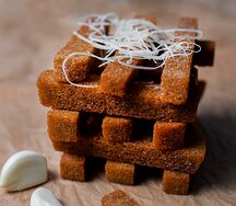 Гренки чесночные