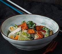 Салат Цезарь с курицей