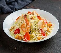 Салат Цезарь с креветками