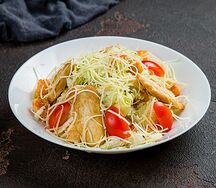 Салат Цезарь с куриным филе