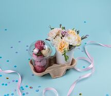 Букет Самой нежной в стаканчике и клубника