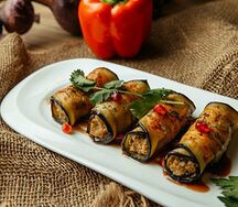 Баклажаны, жаренные с орехами и чесноком