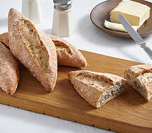 Булочка традиционная с зёрнами подсолнуха, Panelux S.A., 80 г, Россия