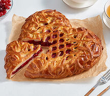 Пирог Сердце ягодный микс ручной работы от шеф-пекаря АВ, малый, Россия