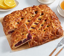 Пирог с вишней большой на сдобном слоеном тесте от шеф-пекаря АВ, Россия