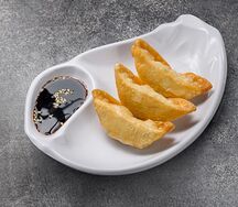 Гёдза во фритюре со свининой