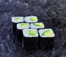 Хосомаки с авокадо