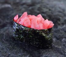 Суши спайси тунец