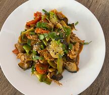Курица с цукини и баклажаном