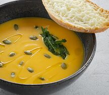 Крем-суп из тыквы с трюфельным маслом