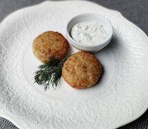 Щучьи котлеты с соусом тартар