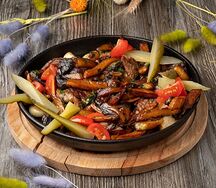 Мясо бычка с картофелем и грибами