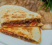 Кесадилья с мясом