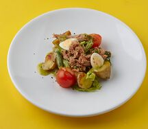 Салат с тунцом Нисуаз