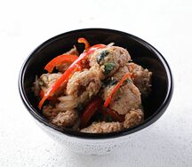 Салат с соевым мясом