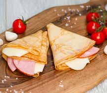 Блины с ветчиной и сыром