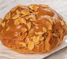 Шу с карамельным кремом