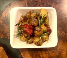 Картофель по-деревенски с розмарином и чесноком