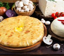 Пирог с сыром и грибами