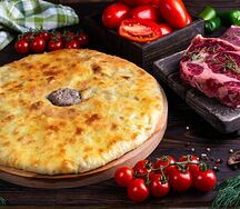 Пирог с мясом и томатами
