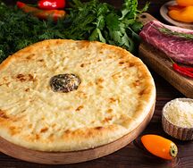Пирог Мясо-моцарелла-зелень