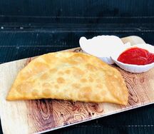 Чебурек с мясом и капустой