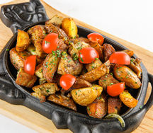 Жаркое из свинины с овощами и специями
