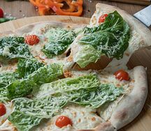 Пицца Цезарь с курицей