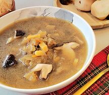 Щи из квашеной капусты с белыми грибами