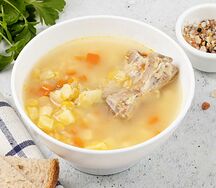 Гороховый суп с копчеными ребрышками