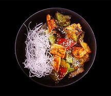 Вок с лососем