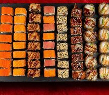 Сет Нияма на компанию De Luxe