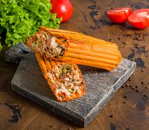 Шаурма в сырном лаваше