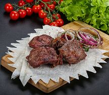 Шашлык из говяжьей бастурмы