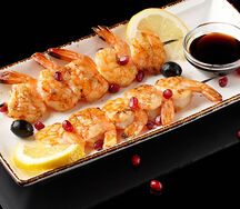 Мини-шашлык из тигровых креветок