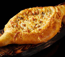 Хачапури с куриным филе и грибами по- грузински