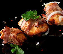 Шашлык из филе куры в беконе