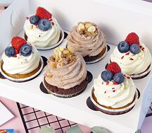 Шесть капкейков ассорти