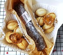 Набор орешки со сгущенкой и сладкая колбаса