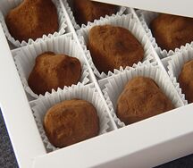 Двенадцать трюфелей с вишней