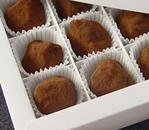 Шестнадцать трюфелей с вишней