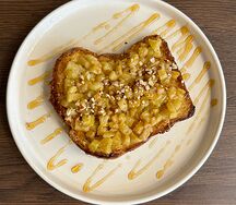 Френч тост с карамельными яблоками