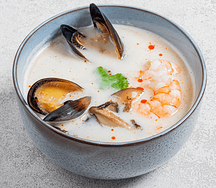 Том Кха с морепродуктами