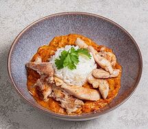 Красный карри с курицей