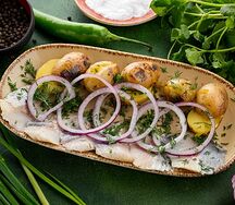 Сельдь с картофелем приготовленным на мангале